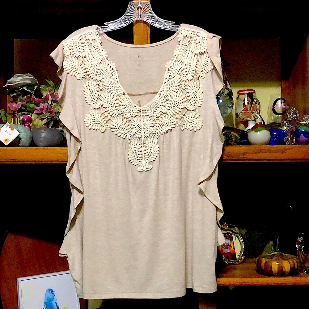 Ladies Hannah Lace Front Top